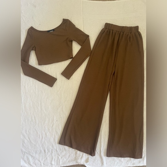 NWOT Set Cider Solid Knitted Ribbed Crop Top Long-Sleeve and Wide Leg Pants - Picture 8 of 16
